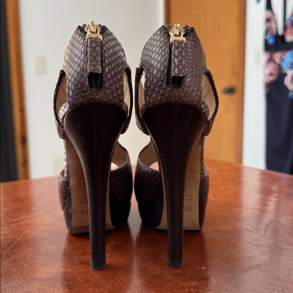 Fendi Python Open Toe Cut Out Platform Sandsls Sz… - image 3